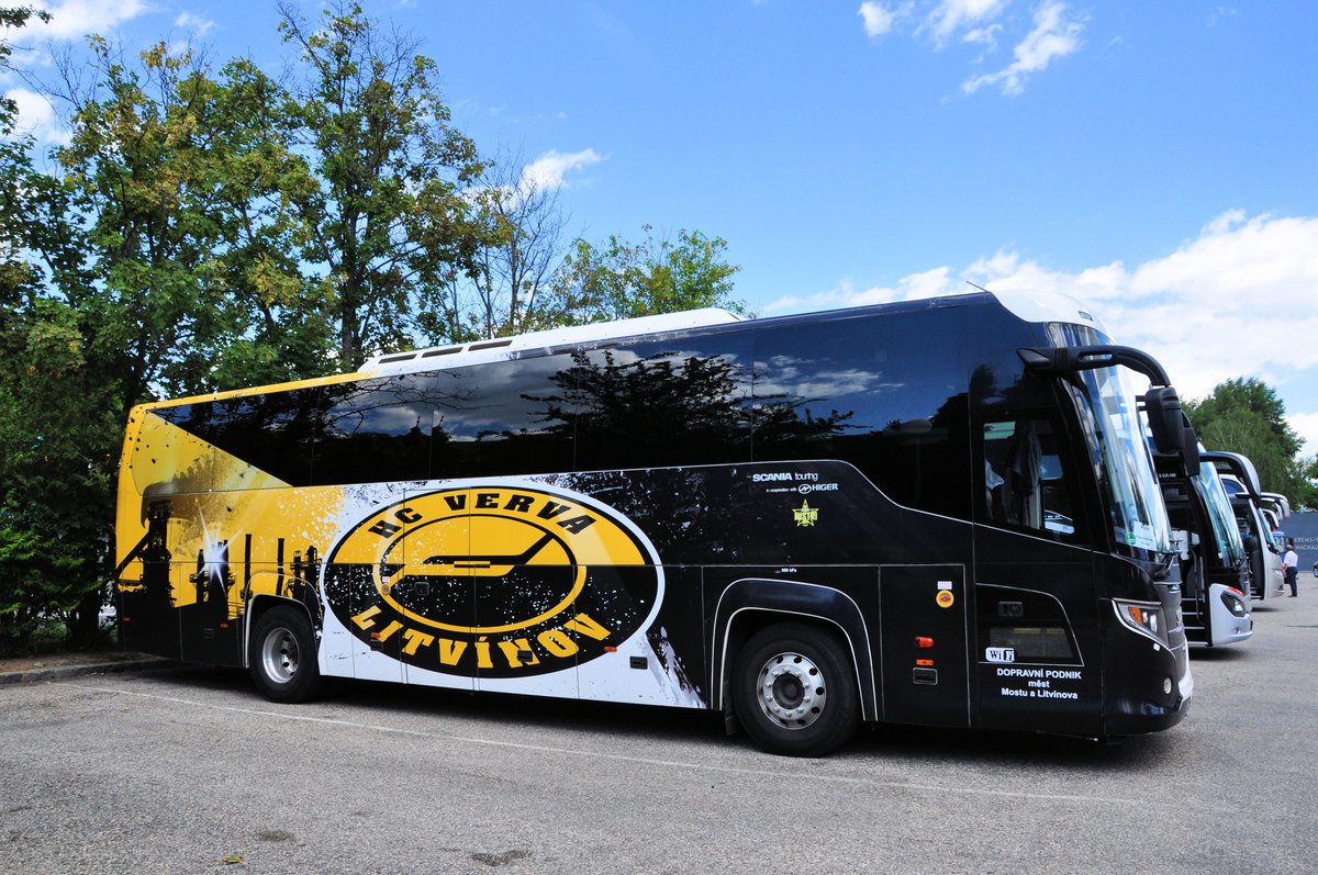 Scania Touring aus der CZ in Krems gesehen.