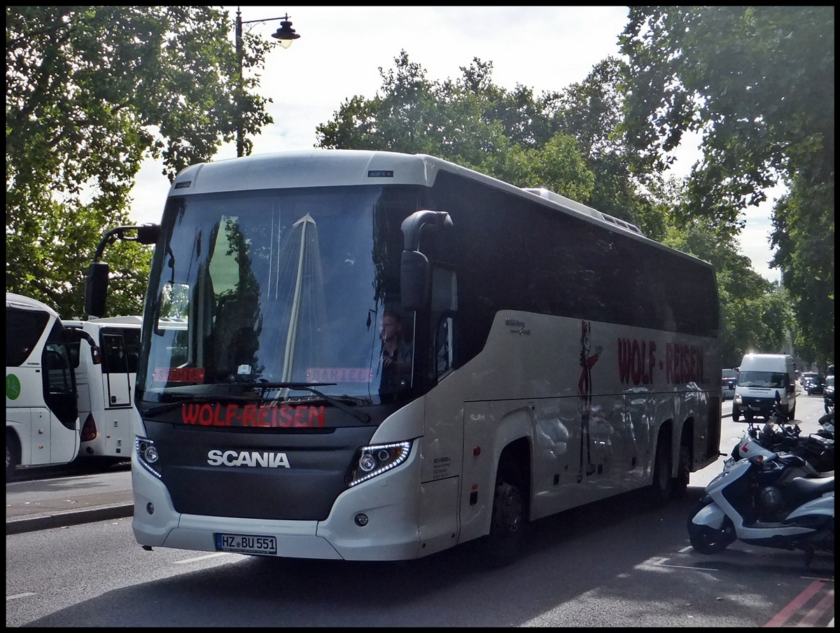 Scania Touring von Wolf-Reisen aus Deutschland in London.