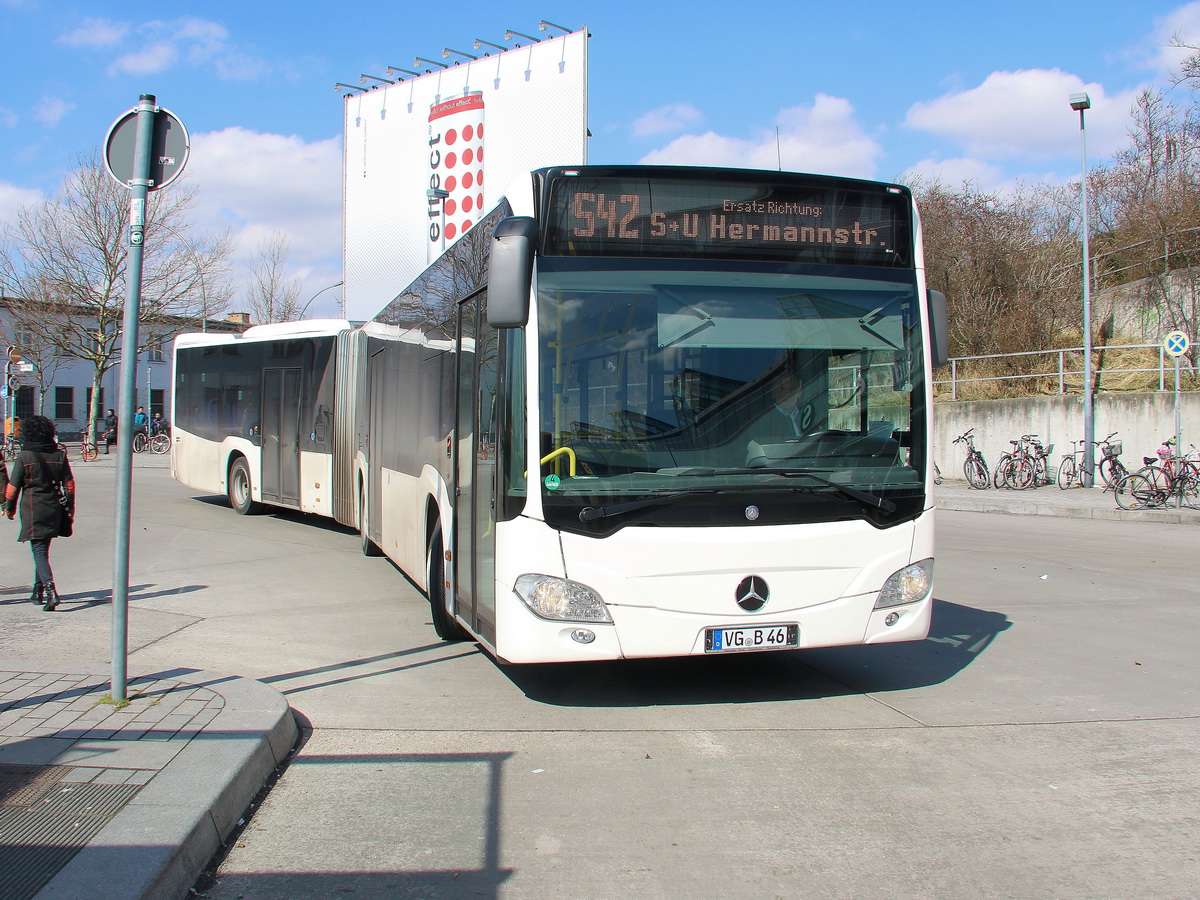 Schienenersatzverkehr am 02. April  2018 am Bahnhof Berlin Südkreuz. Mercedes-Benz Citaro - URB-Unser-Roter-Bus GmbH aus Uckermünde.

