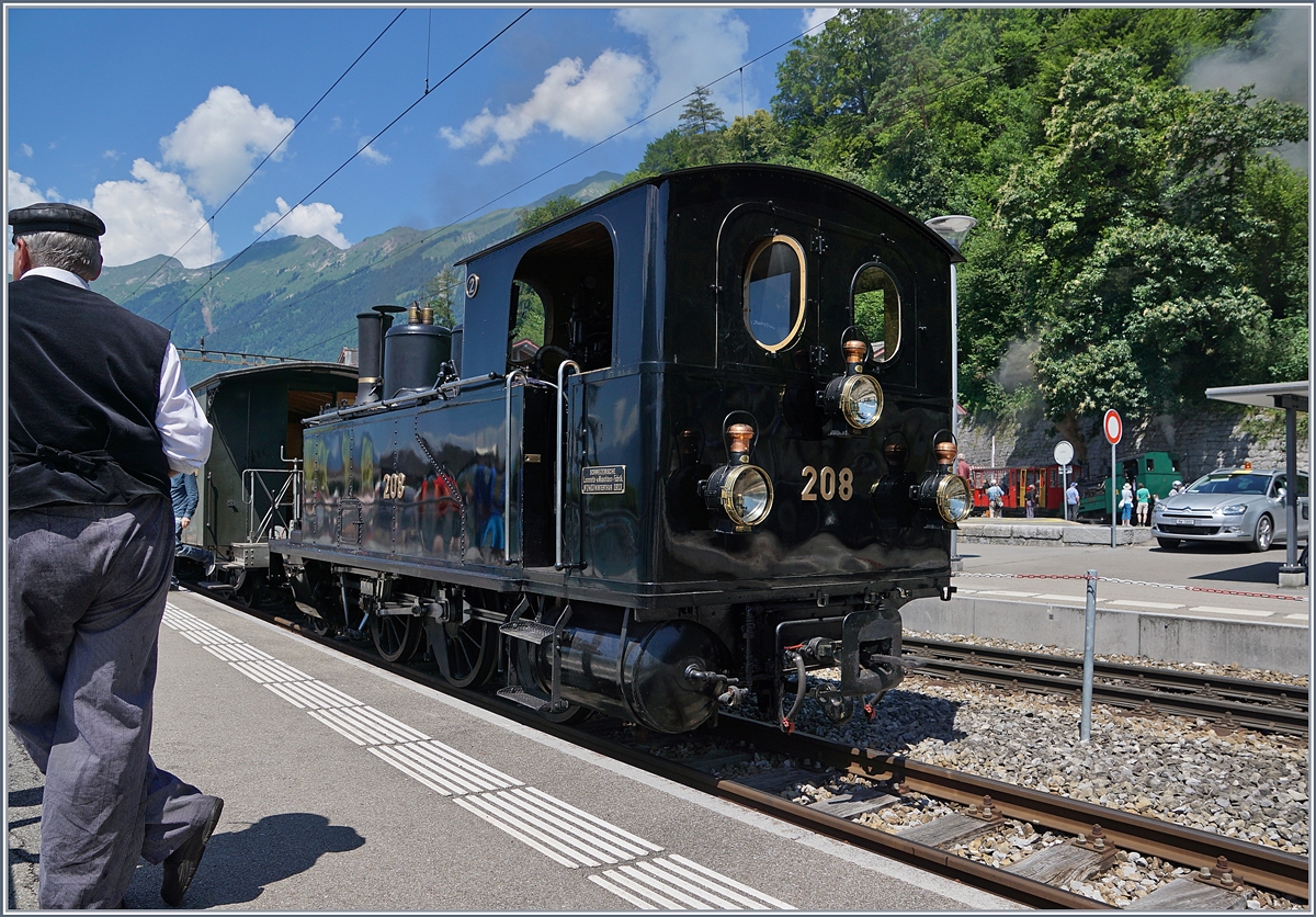 Schweizer Dampftage Brienz 2018: Umgesetzt, wartet die SBB Brünig Talbahn Dampflok G 3/4 208 der Ballenberg Dampfbahn in Meiringen auf die Abfahrt Richtung Brienzwiler. 
30. Juni 2018