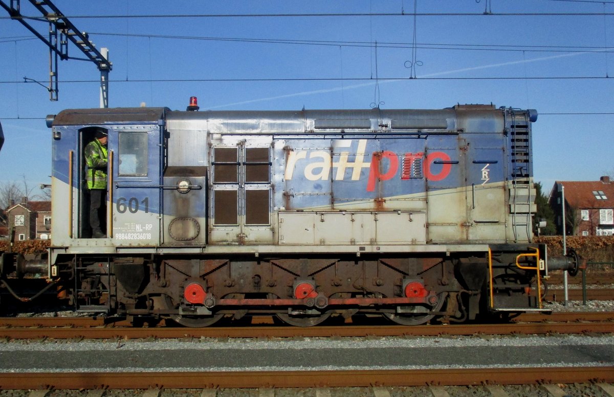 Seitenblick auf RailPro 601 in Oss am 21 Jänner 2019.