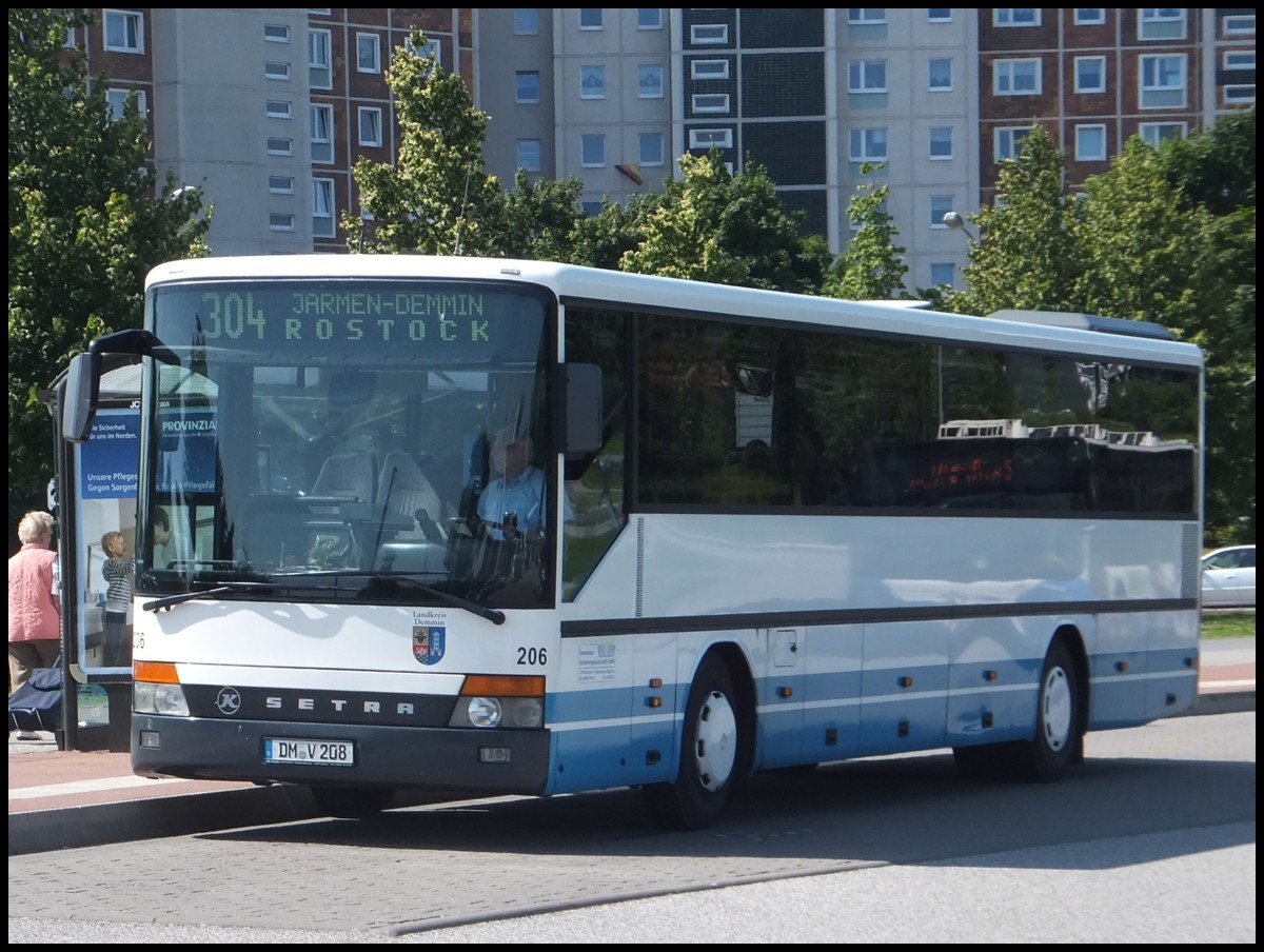 Setra 315 UL der Demminer Verkehrsgesellschaft mbH (DVG) in Rostock.