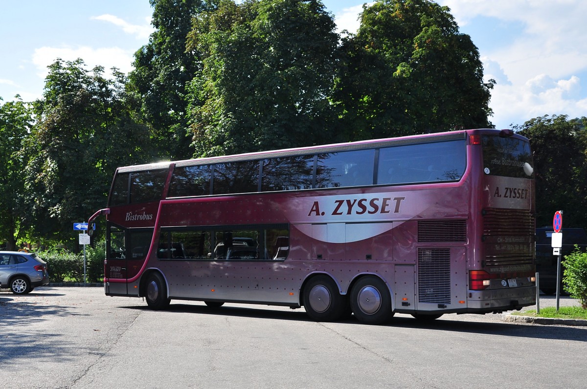 Setra 328 DT von Zysset aus der Schweiz am 8.9.2014 in Krems.