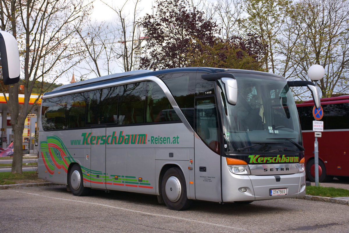 Setra 411 HD von Kerschbaum Reisen aus �sterreich 10/2017 in Krems.