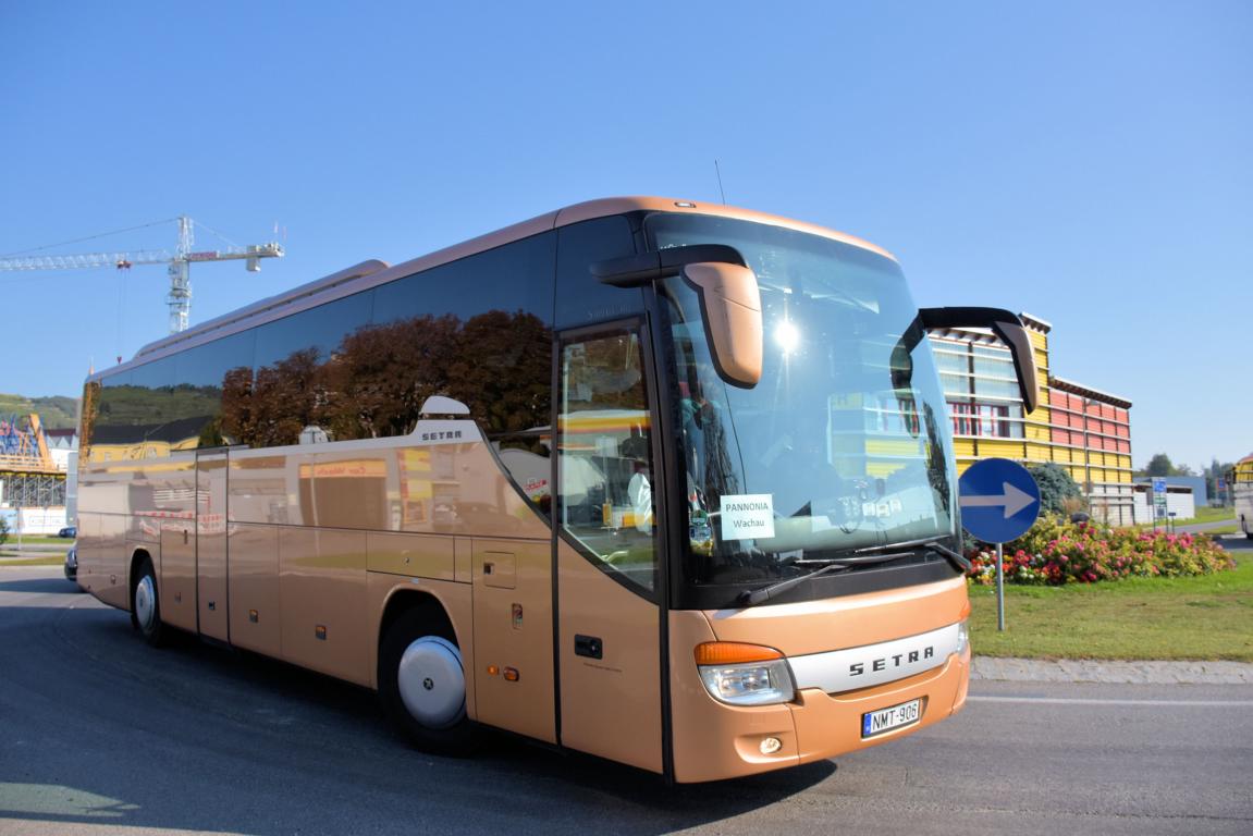 Setra 415 GT-HD aus Ungarn 09/2017 in Krems.