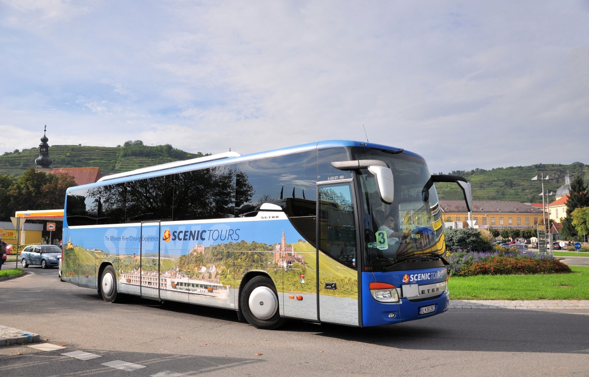 Setra 415 GT-HD von Blaguss/Scenic Reisen aus der SK am 20.9.2014 in Krems unterwegs.