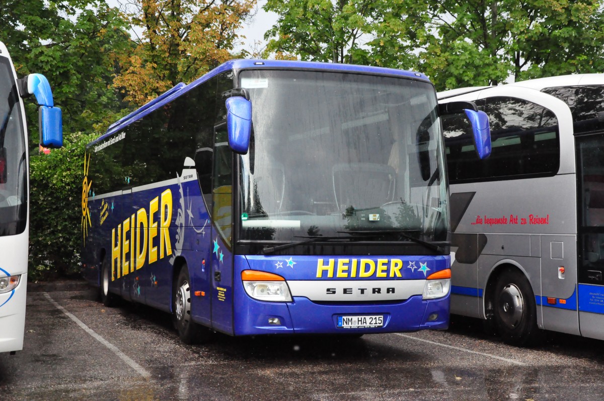 Setra 415 GT-HD von Heider Reisen aus der BRD im Juni 2015 in Krems.