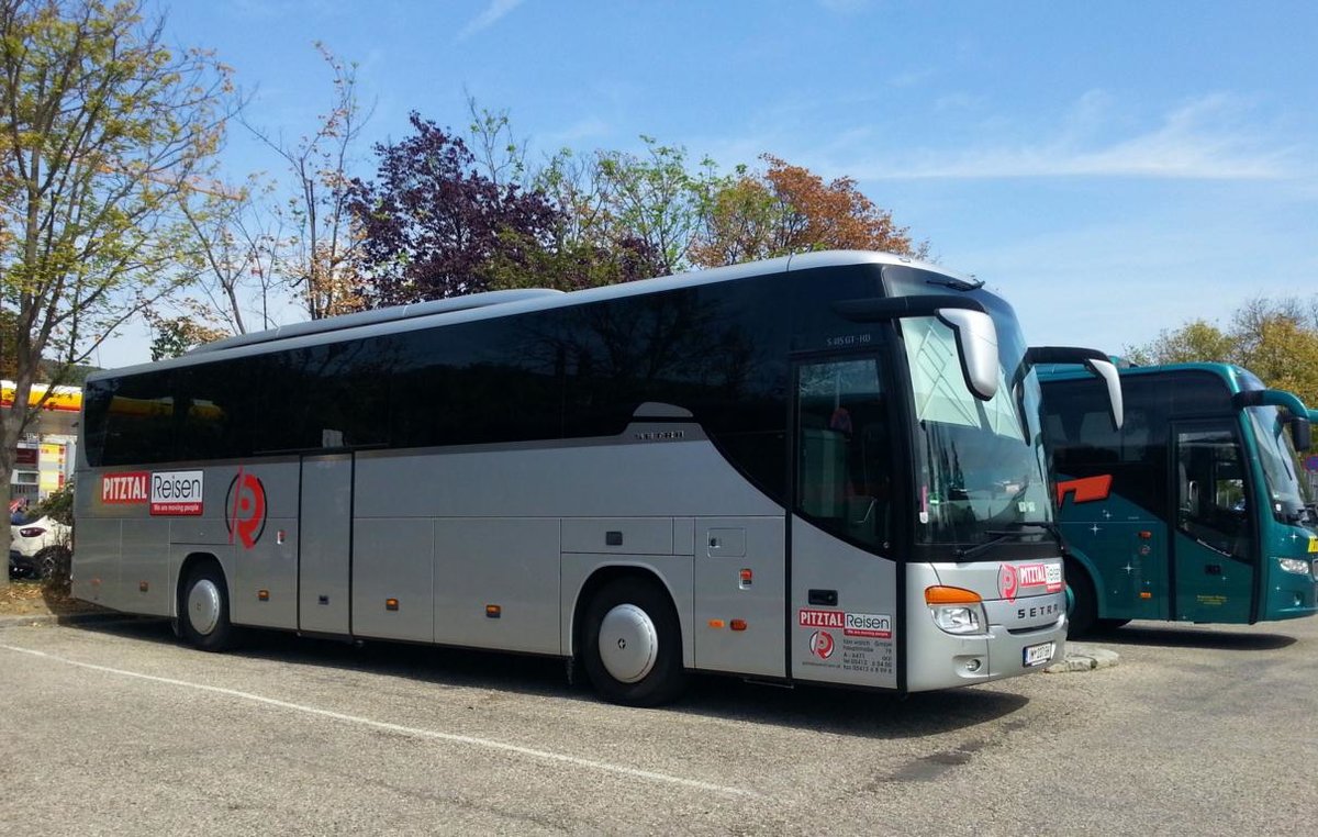 Setra 415 GT-HD von Pitztal Reisen aus �sterreich 2017 in Krems.