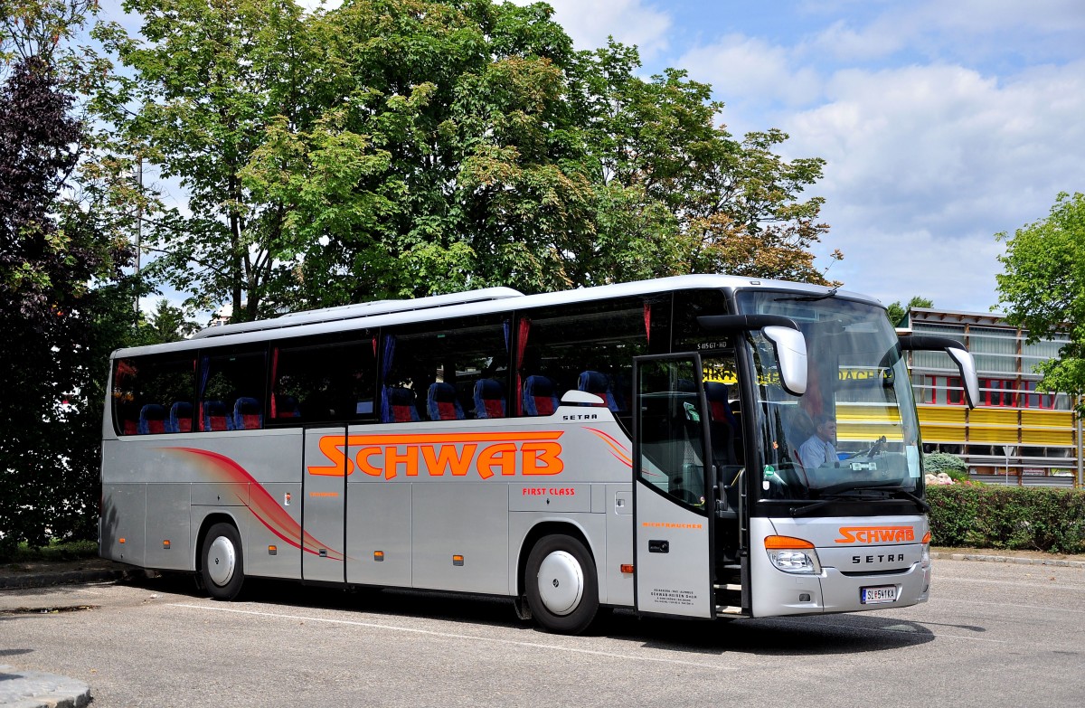 Setra 415 GT-HD von Schwab Reisen aus sterreich am 21.Juni 2014 in Krems gesehen.