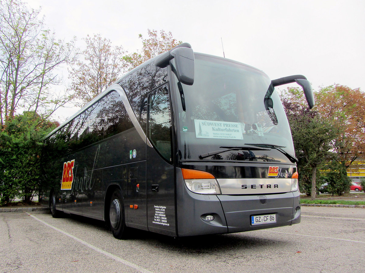 Setra 415 HD von BBS aus der BRD in Krems gesehen.