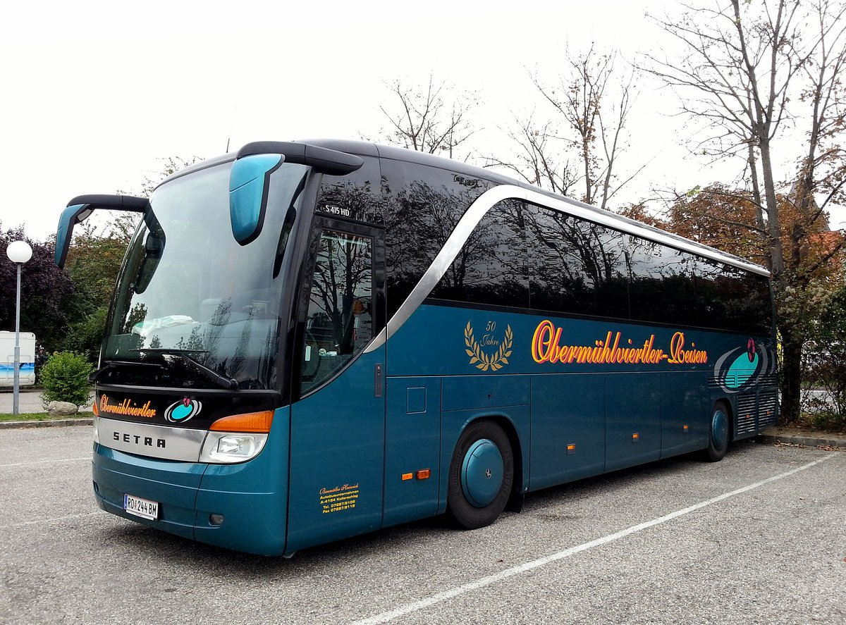 Setra 415 HD vom Busunternehmen Baum�ller Heinrich aus Ober�sterreich in Krems.