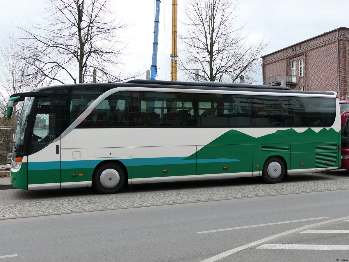 Setra 415 HD von Vilnesa (ex Team Tour/NOR) aus Litauen in Neubrandenburg.