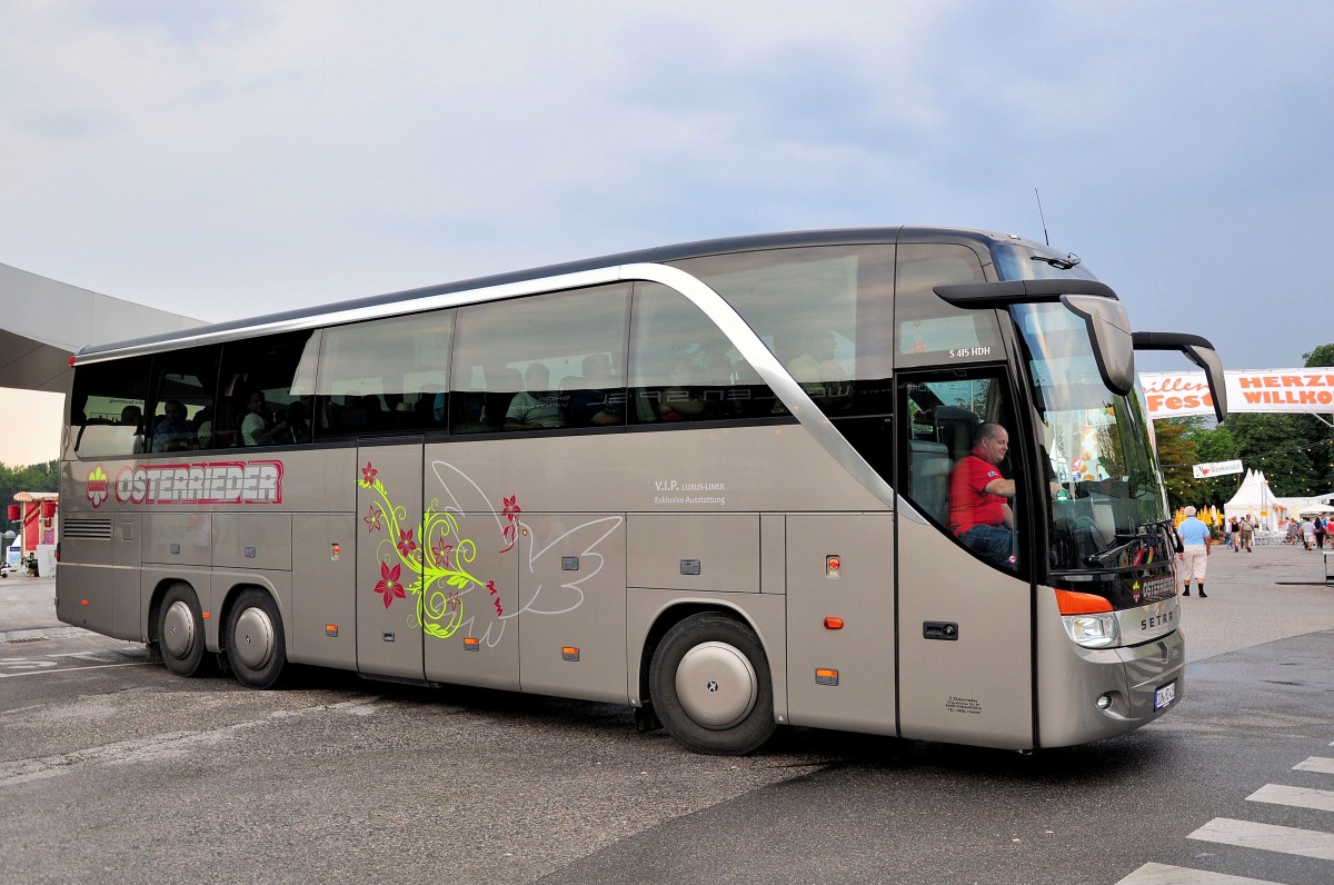 Setra 415 HDH von Osterrieder Reisen aus Deutschland am 18.Juli 2014 in Krems gesehen.