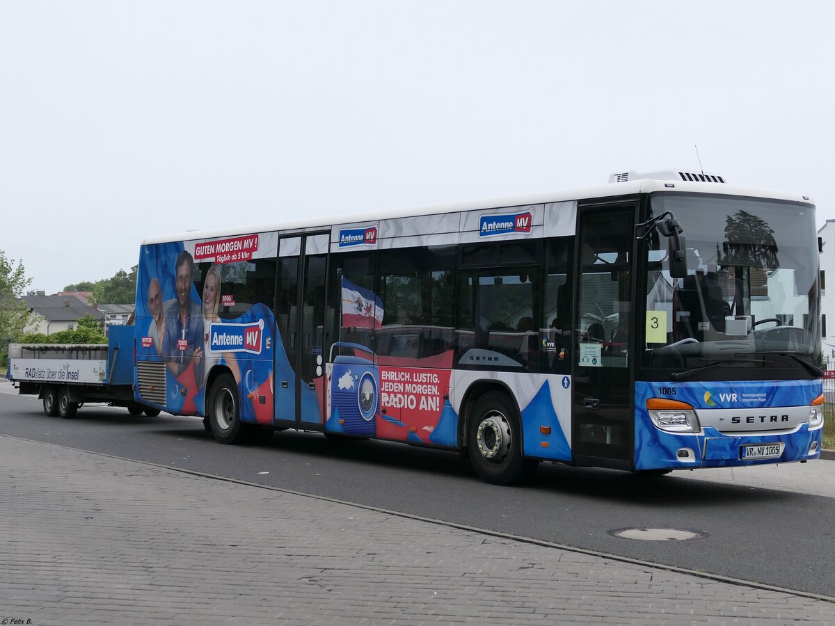 Setra 415 LE Business mit Anhänger der VVR in Sassnitz.