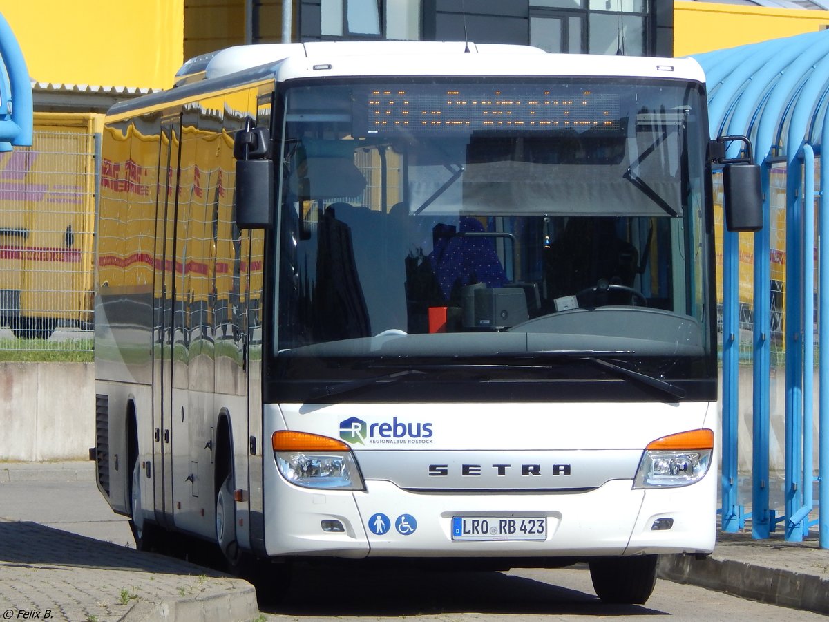 Setra 415 LE Business von Regionalbus Rostock in Rostock.