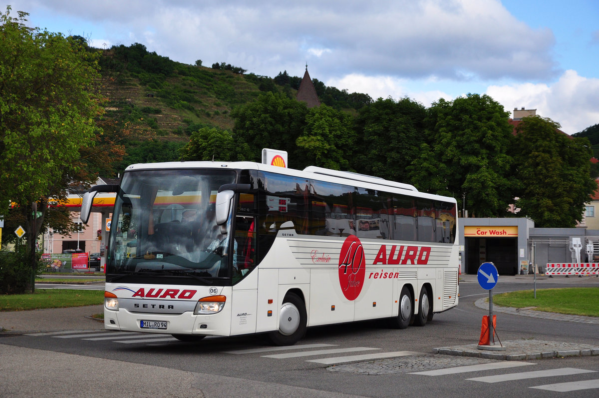 Setra 416 GT-HD von AURO Reisen aus der BRD in Krems gesehen.