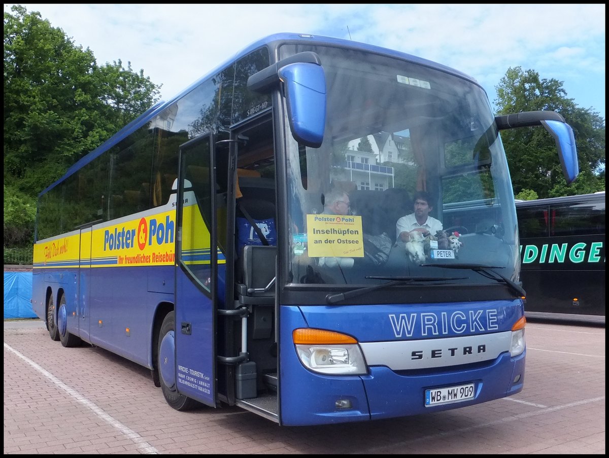 Setra 416 GT-HD von Wricke Touristik aus Deutschland im Stadthafen Sassnitz.