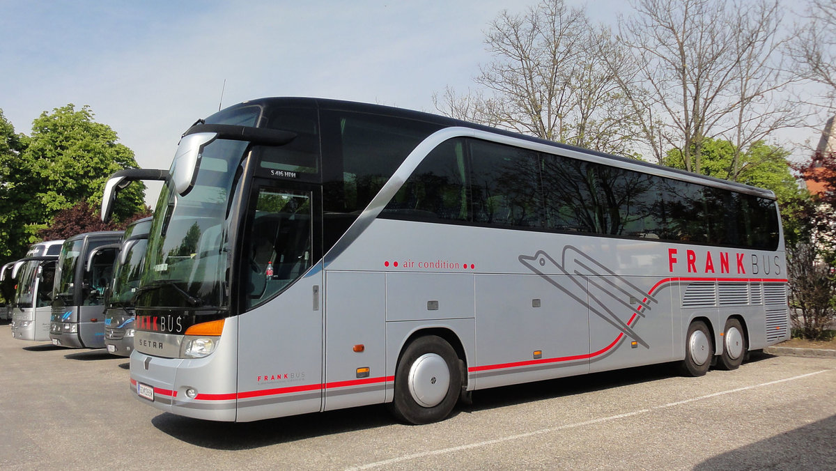 Setra 416 HDH von Frank Bus aus Nieder�sterreich in Krems gesehen.