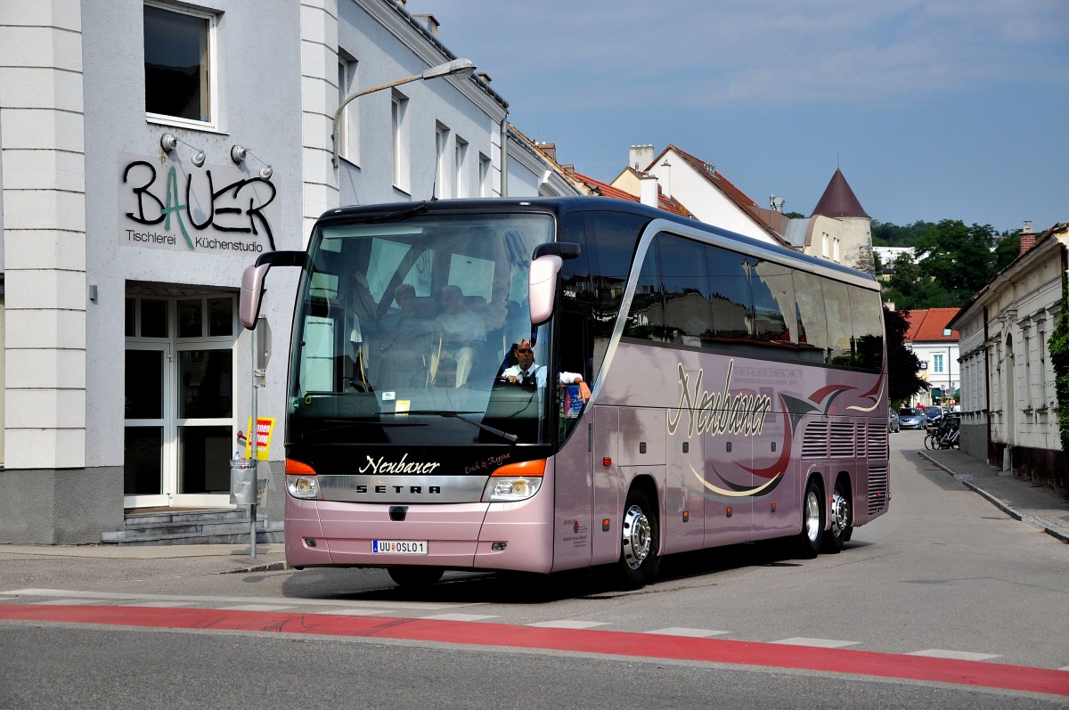 Setra 416 HDH von Neubauer Reisen aus �sterreich am 27.Juli 2014 in Krems gesehen.