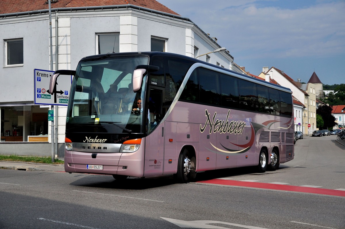 Setra 416 HDH von Neubauer Reisen aus �sterreich am 27.Juli 2014 in Krems gesehen.