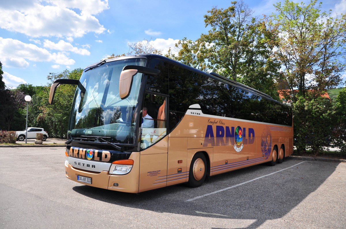 Setra 417 GT-HD von Arnold Reisen / BRD am 3.Juli 2014 in Krems.