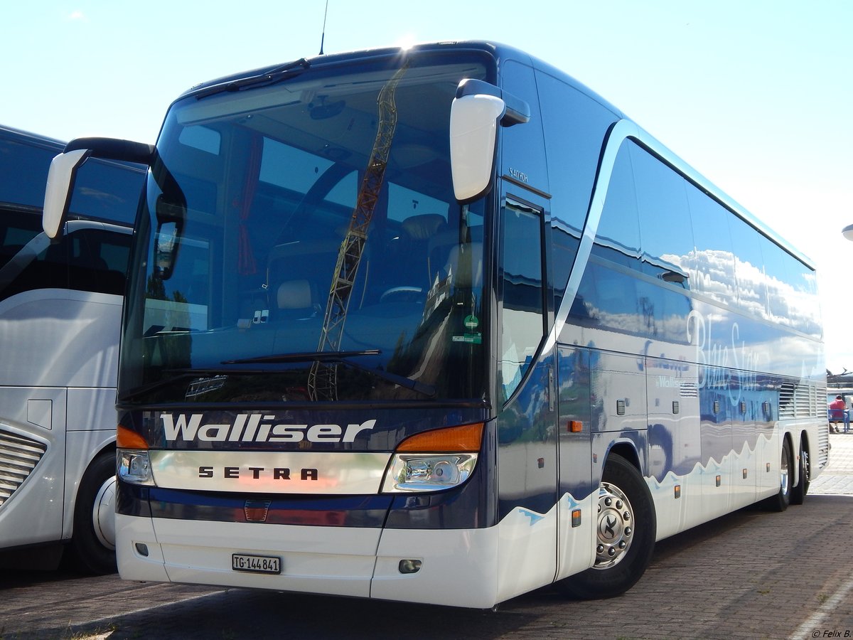 Setra 417 HDH von Walliser Reisen aus der Schweiz im Stadthafen Sassnitz.