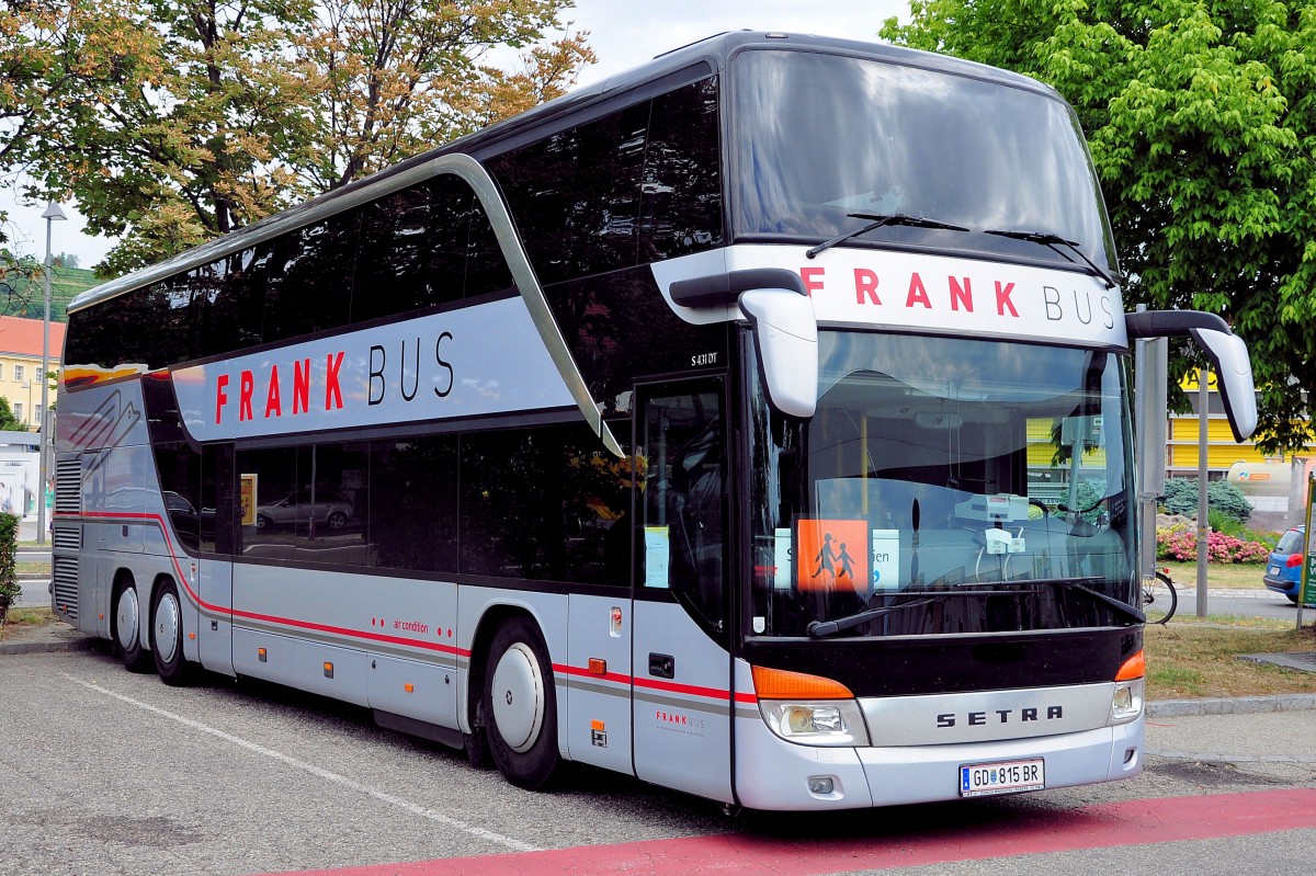 Setra 431 DT von Frank Reisen aus �sterreich in Krems gesehen.