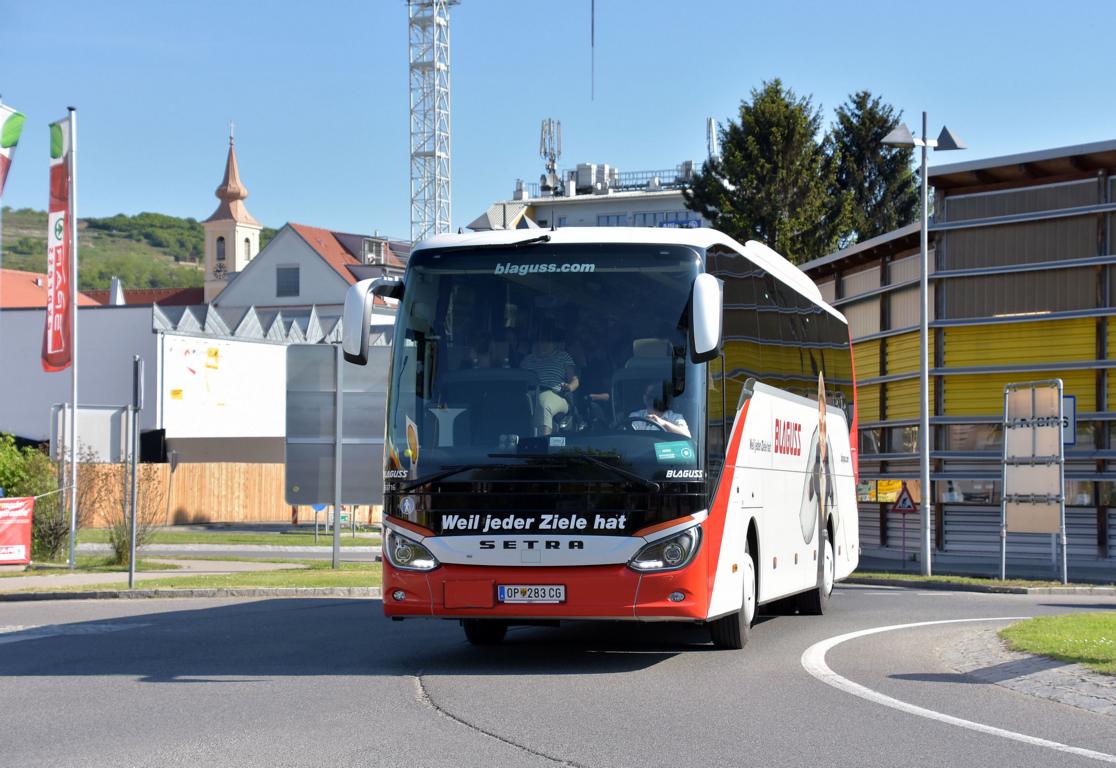 Setra 515 HD von Blaguss Reisen aus �sterreich in Krems.