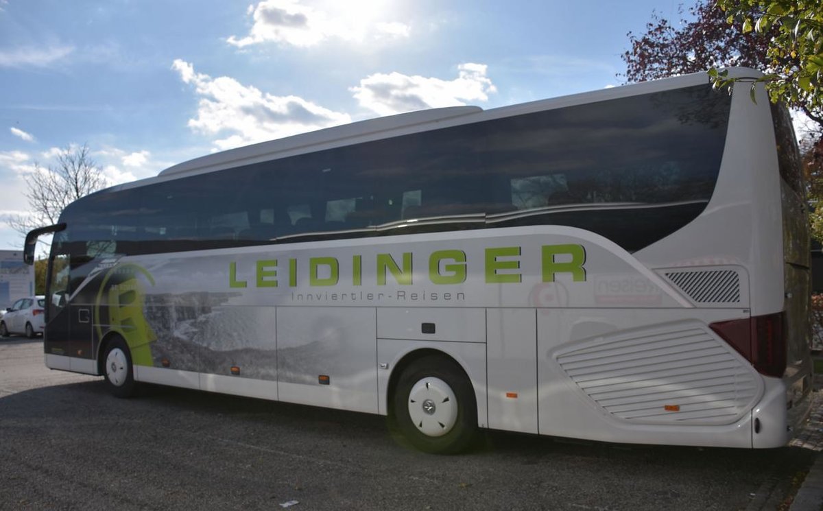 Setra 515 HD von Leidinger Reisen aus �sterreich 10/2017 in Krems.