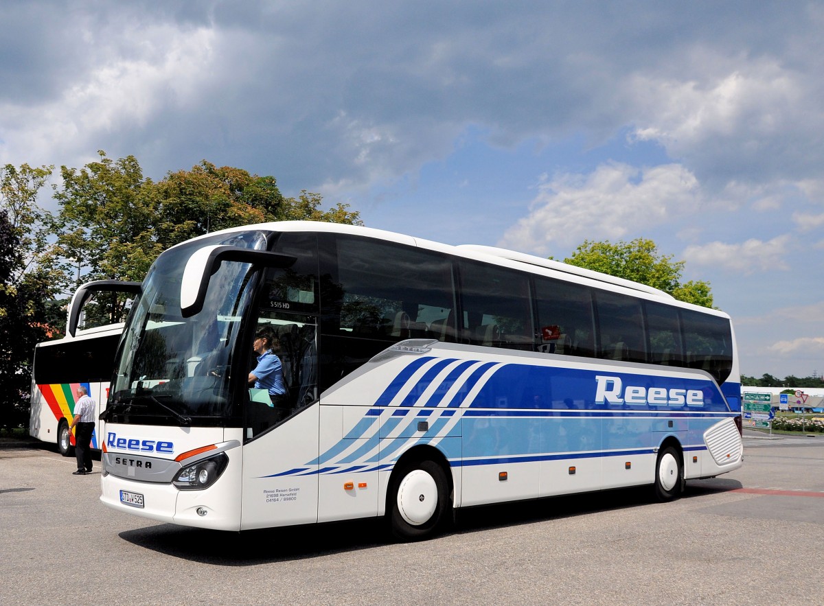 Setra 515 HD von REESE Reisen aus der BRD im Juni 2015 in Krems gesehen.