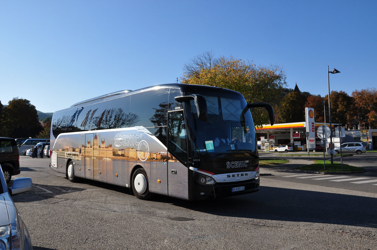 Setra 515 HD von Scenic tours aus der SK in Krems gesehen.