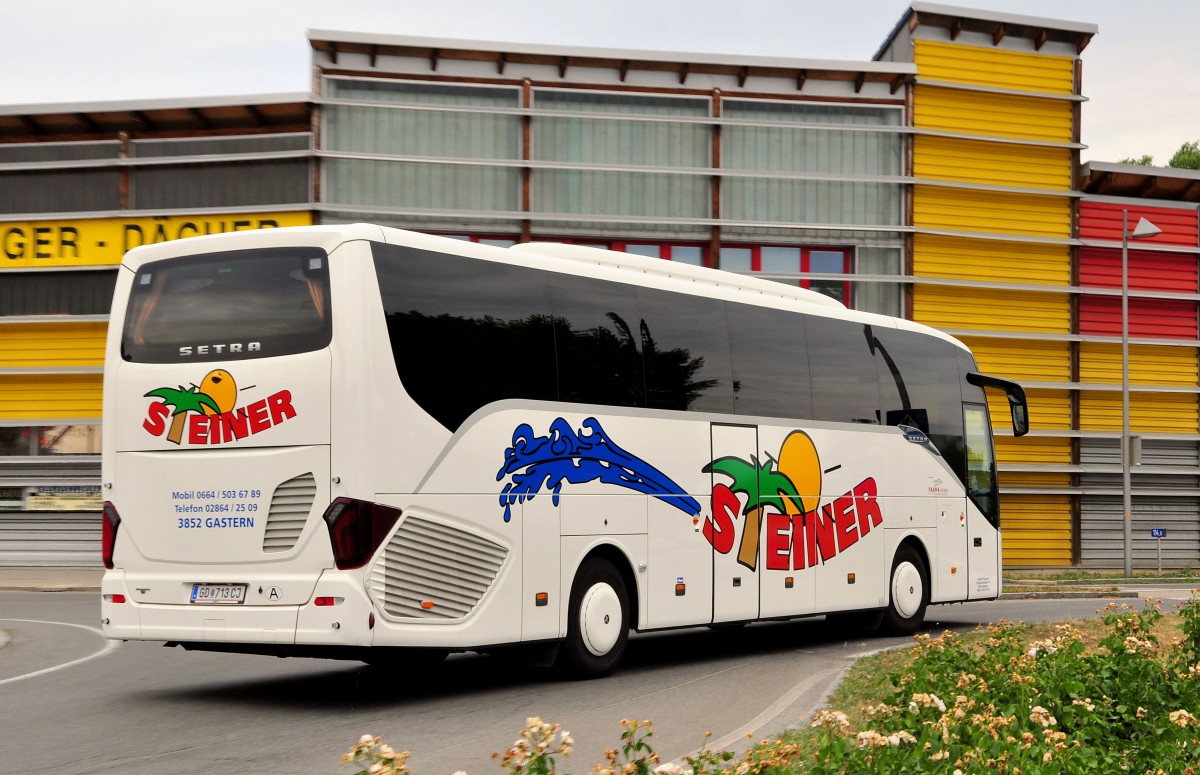 Setra 515 HD von Steiner Reisen aus sterreich in Krems gesehen.