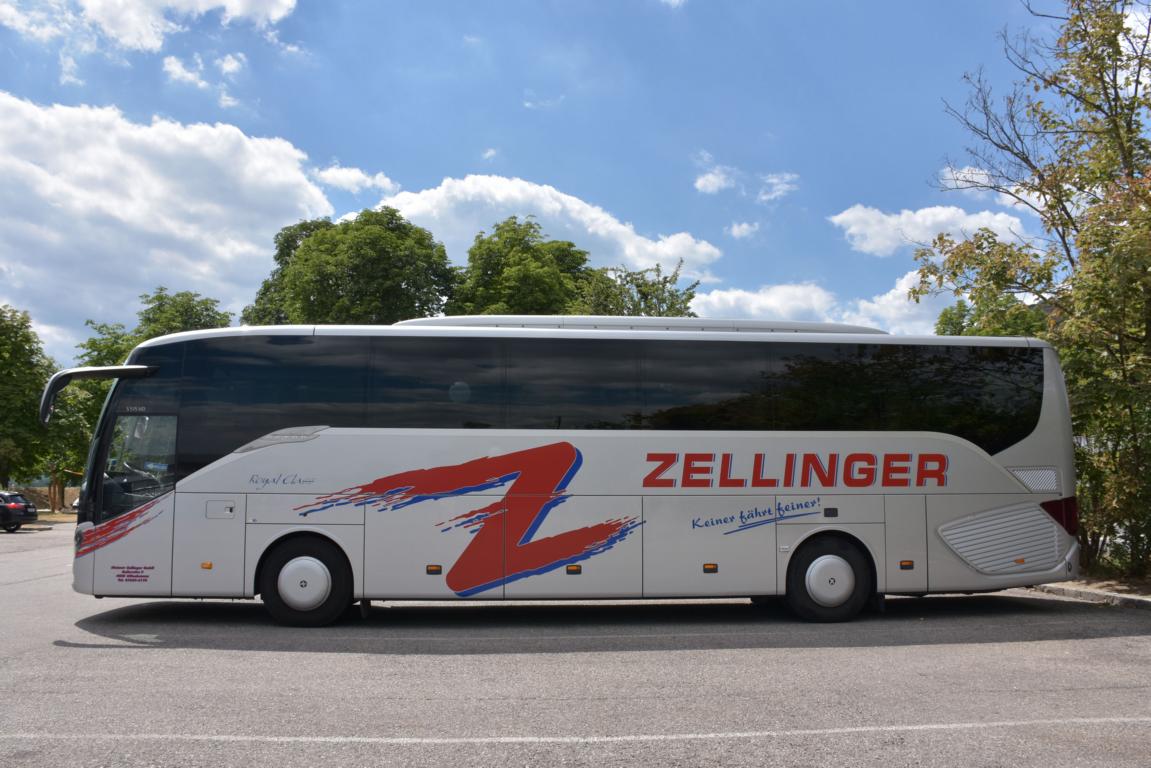 Setra 515 HD von Zellinger Reisen aus Ober�sterreich 06/2017 in Krems.