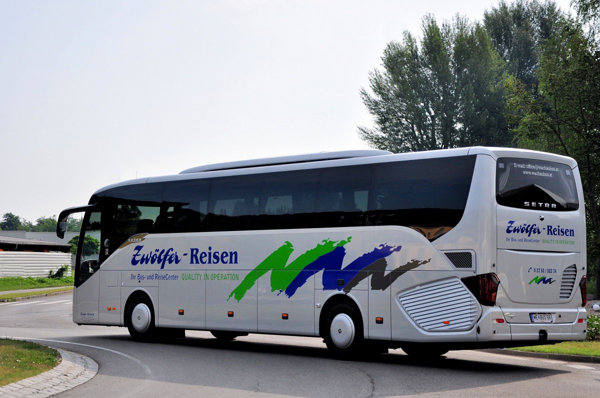 Setra 515 HD von Zwlfer Reisen aus Niedersterreich am 27.7.2014 in Krems.