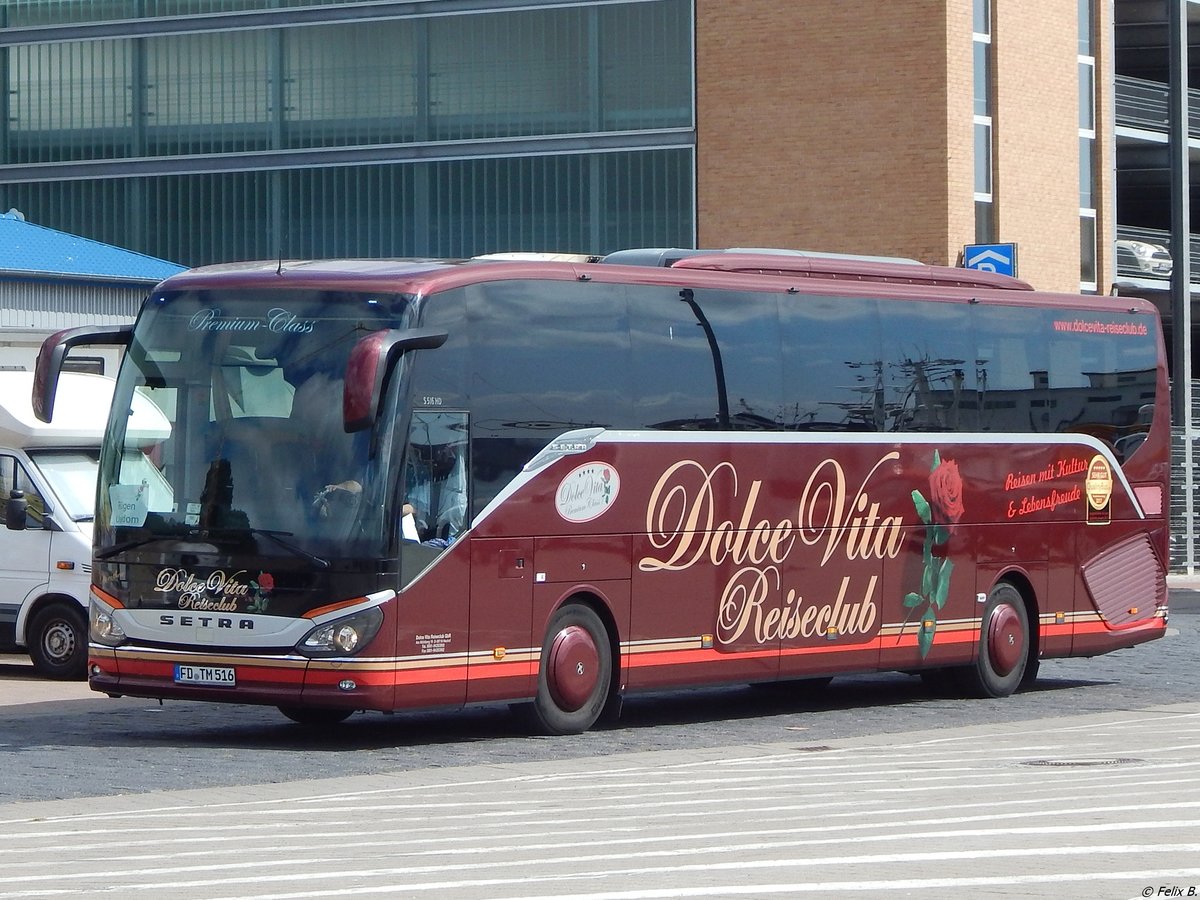 Setra 516 HD von Dolce Vita Reiseclub aus Deutschland im Stadthafen Sassnitz.