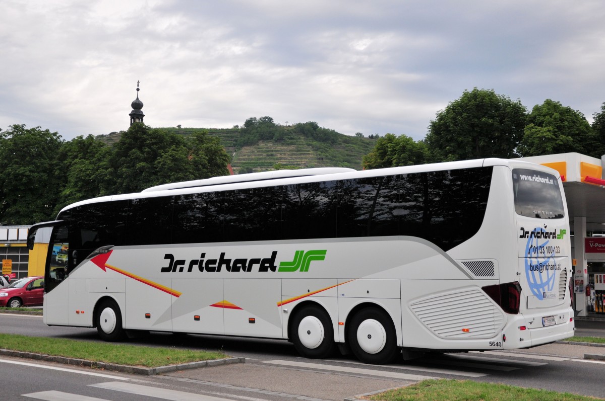 Setra 516 HD von Dr. Richard Reisen aus sterreich am 5.Juli 2014 in Krems.