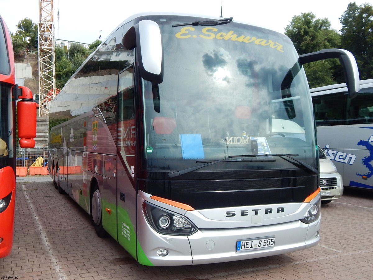 Setra 516 HD von E. Schwarz aus Deutschland im Stadthafen Sassnitz.