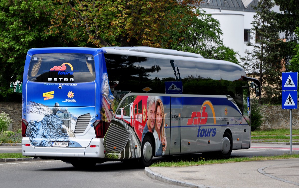 Setra 516 HD von SAB tours aus �sterreich im Juni 2015 in Krems gesehen.