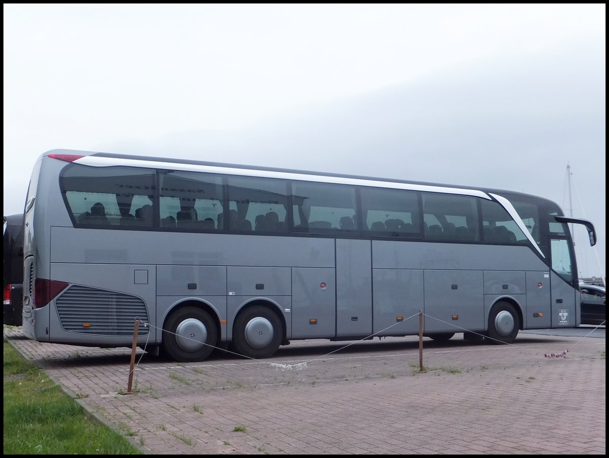 Setra 516 HDH als Vorführwagen im Stadthafen Sassnitz.