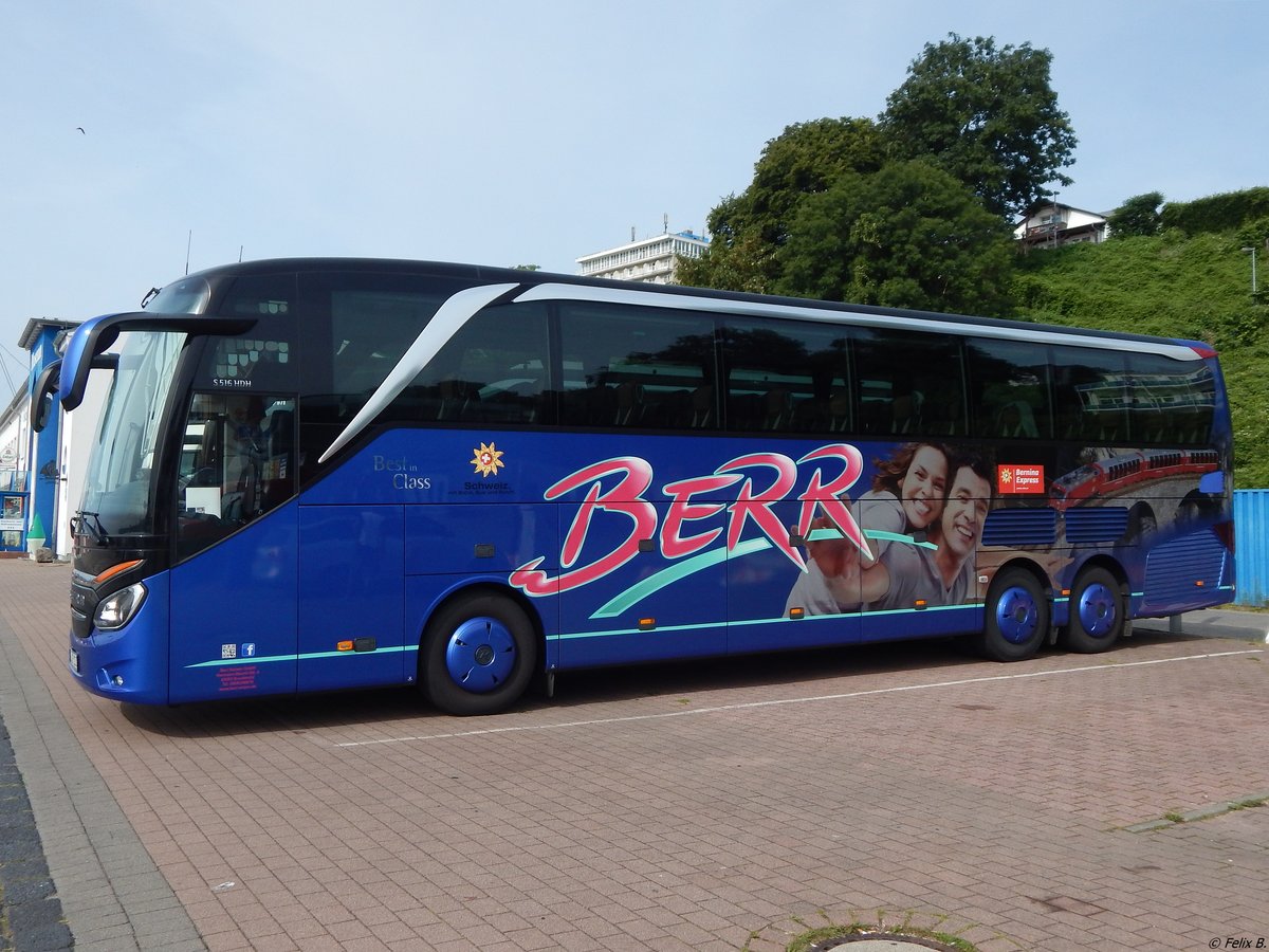 Setra 516 HDH von Berr aus Deutschland im Stathafen Sassnitz.
