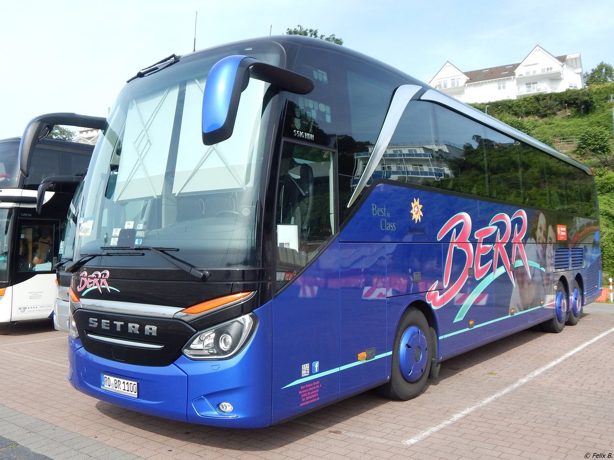 Setra 516 HDH von Berr aus Deutschland im Stathafen Sassnitz.