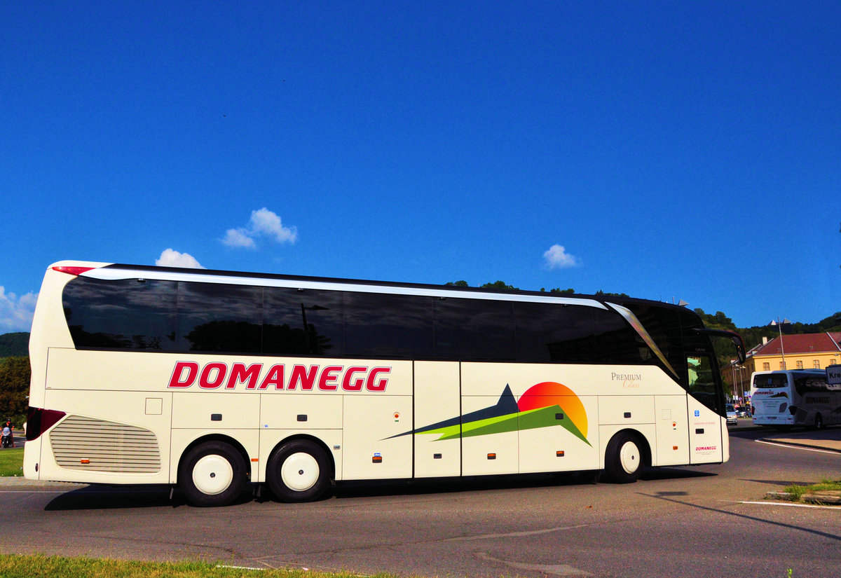 Setra 516 HDH von Domanegg aus Italien in Krems.