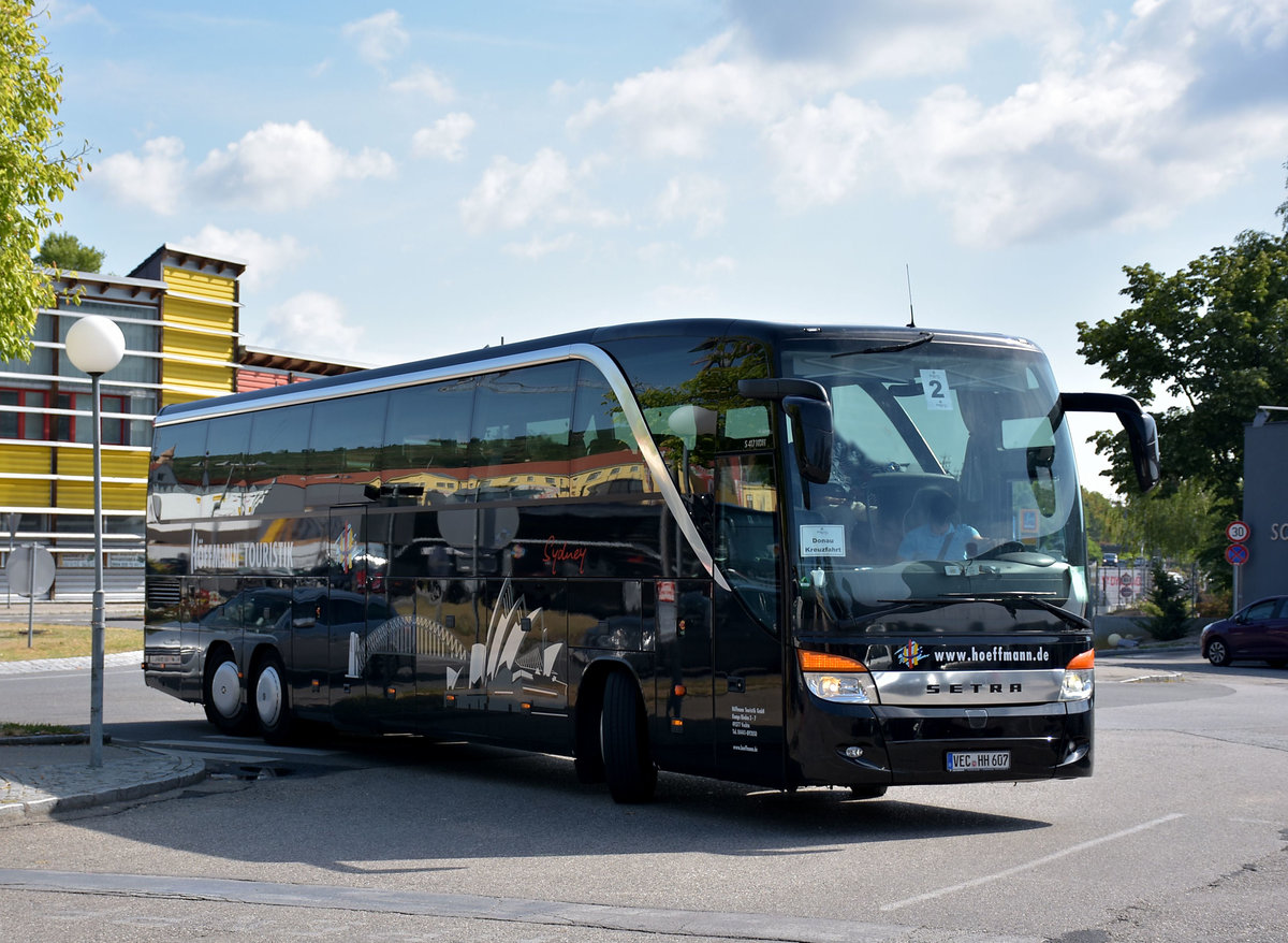 Setra 517 HD  Sydney  von H�ffmann Reisen aus der BRD 2017 in Krems.