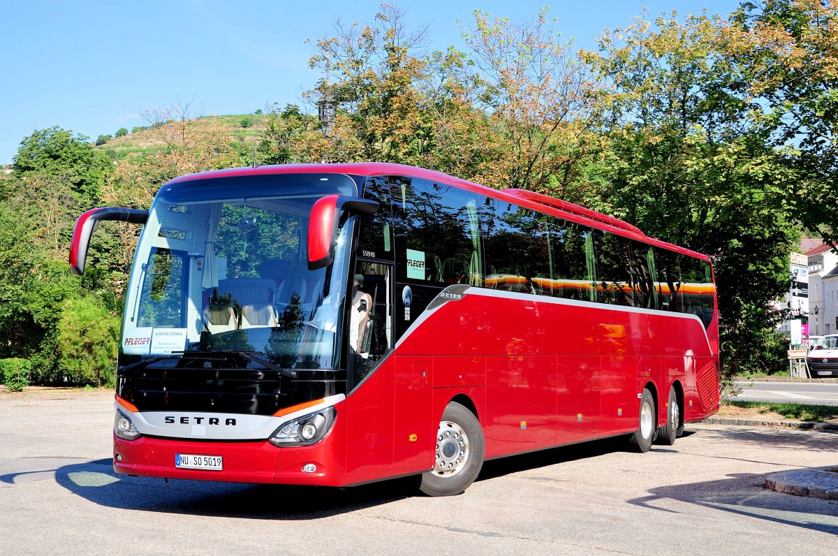 Setra 519 HD aus der BRD,unterwegs f�r Pfleger Reisen in Krems gesehen.