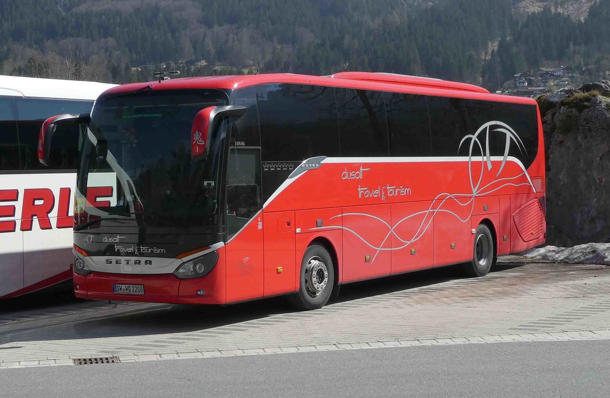 Setra S 515 HD von  dusolt travel & tourism  aus Bergrheinfeld steht auf dem Parkplatz K�nigsee im April 2019