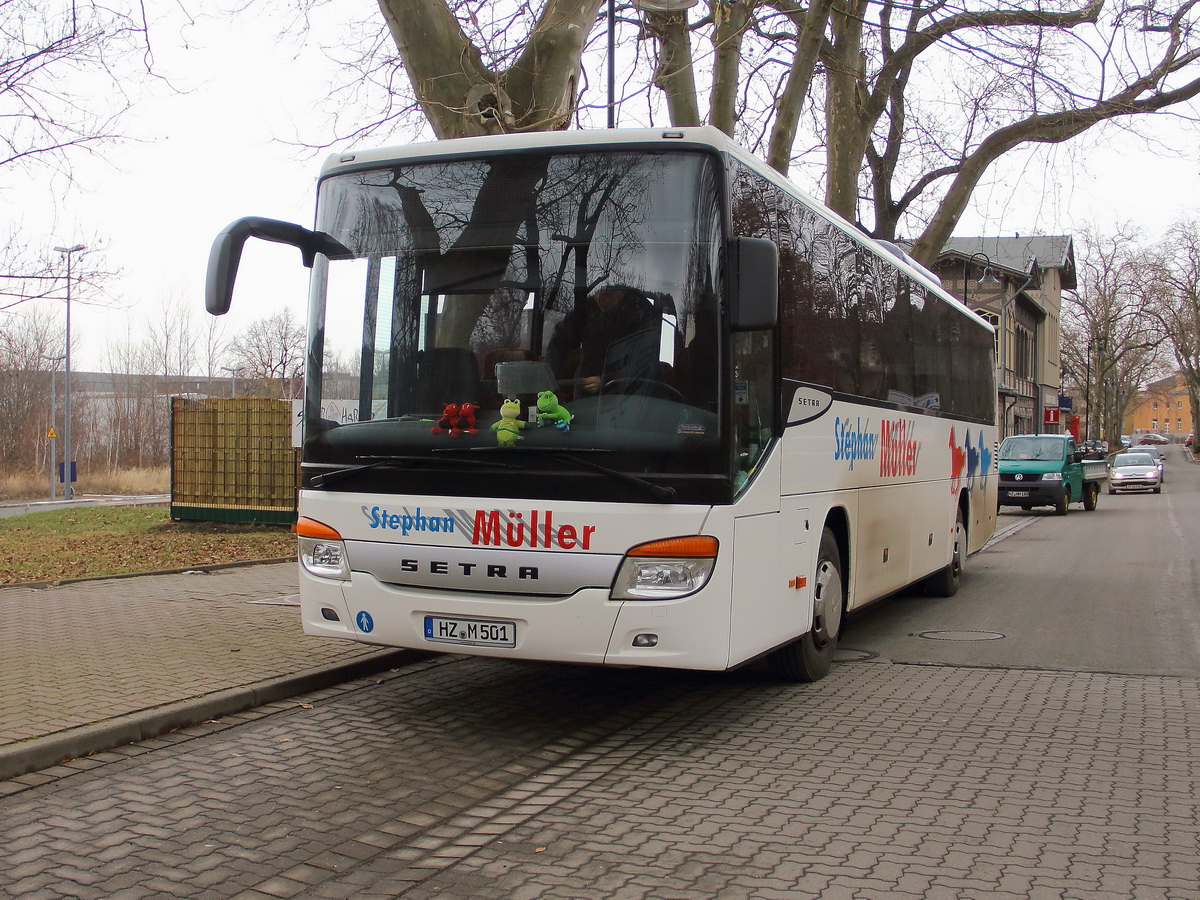 Setra S416 GT-HD, der Firma Stephan M�ller im Harz , gesehen in Thale am 17. Februar 2018. 