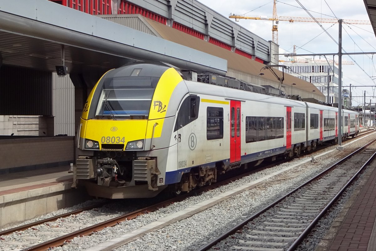 SNCB 08 034 steht am 23 Mai 2019 in Charleroi Sud.