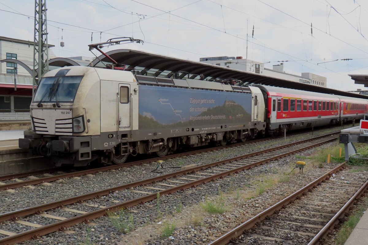 Sldner 193 247 steht in DB Regio-Dienst am 14 September 2023 in Ulm Hbf.