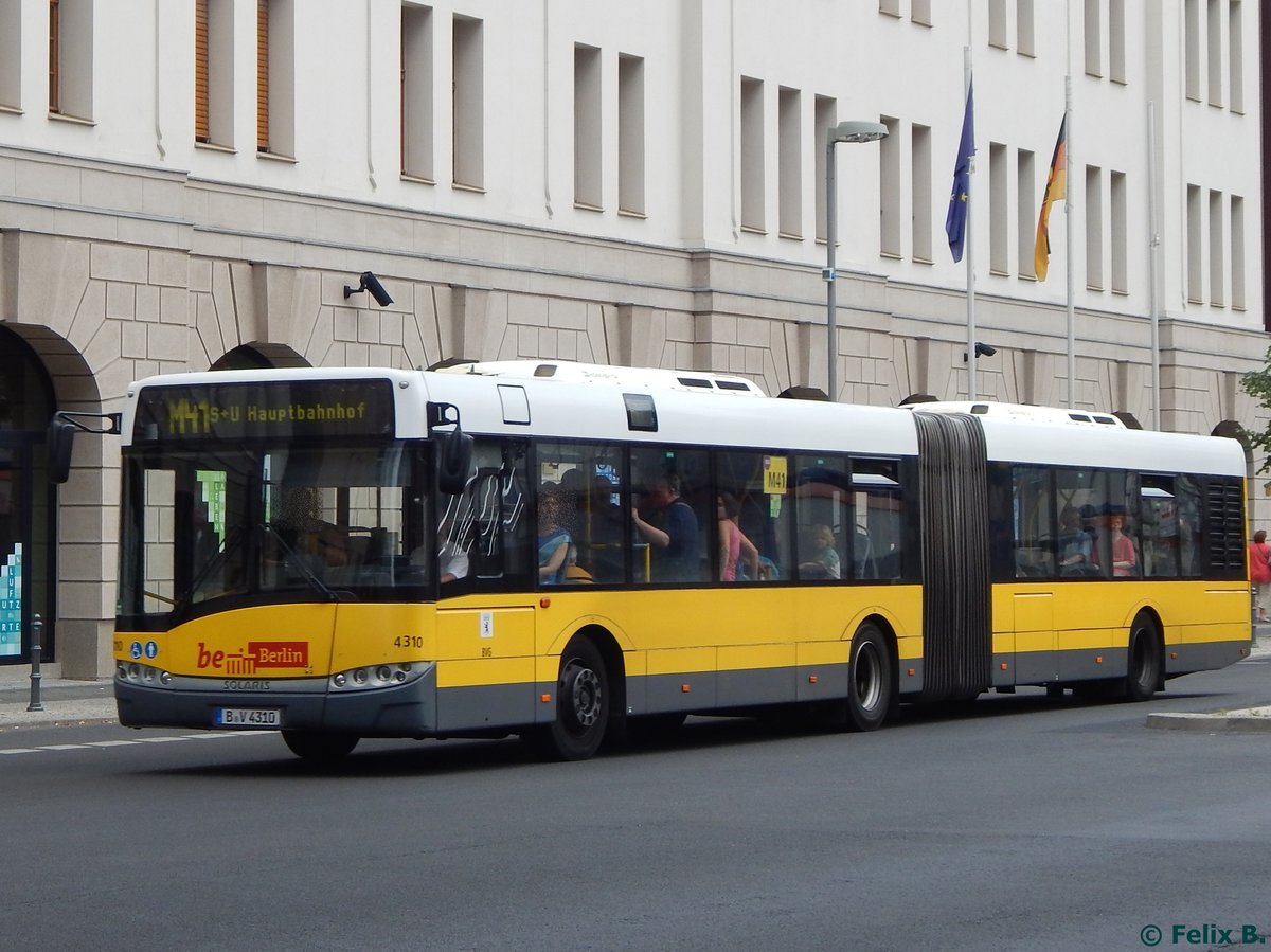 Solaris Urbino 18 der BVG in Berlin.