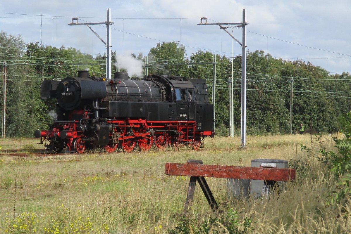 SSN 065 018 steht am 7 Oktober 2018 in Rotterdam Noord-Goederen.